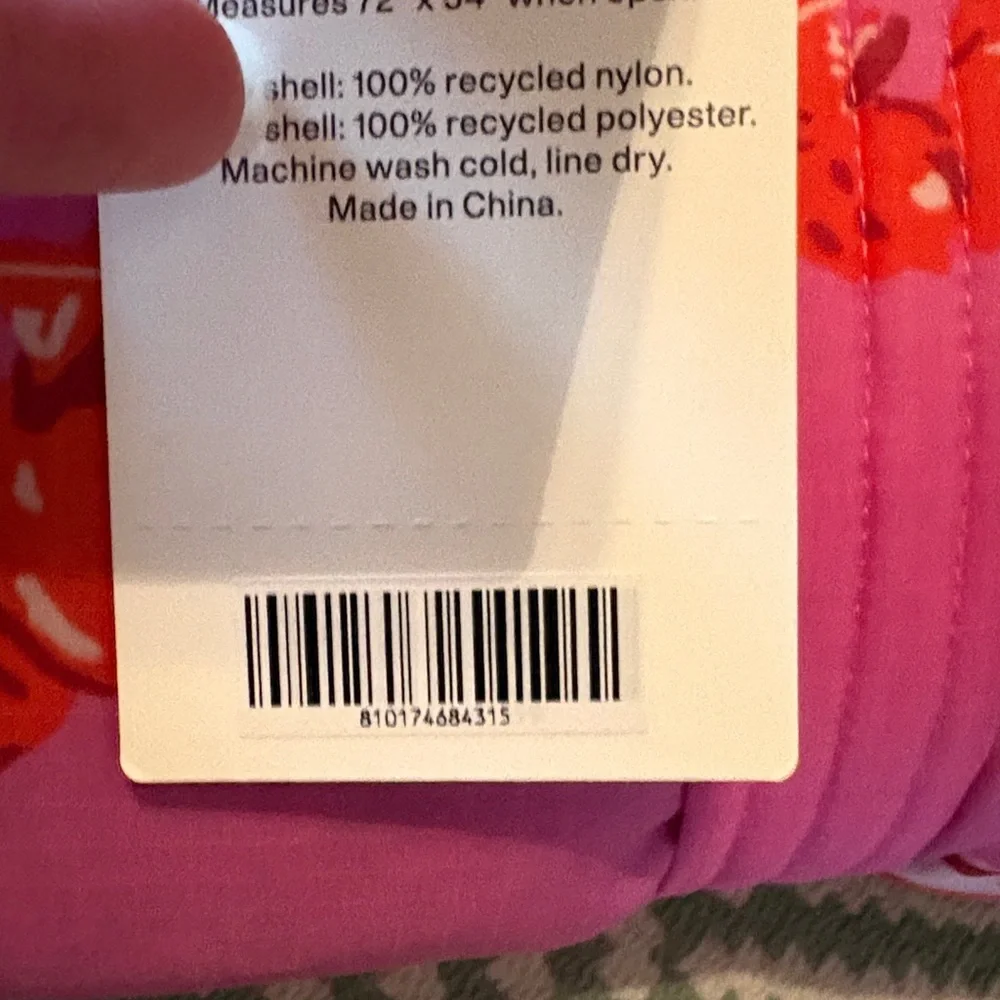 NWT BAGGU Puffy Picnic Blanket Lobster - Picture 6 of 6